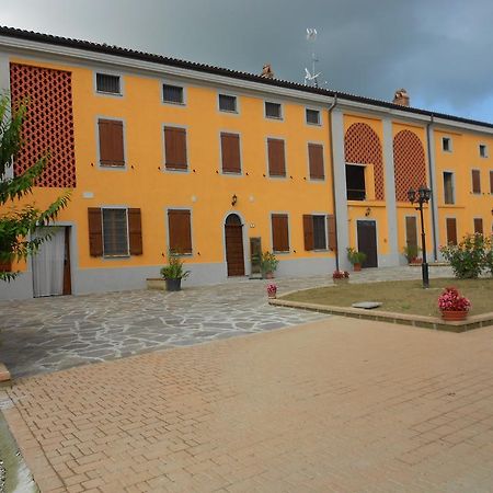 Agriturismo Monrabbioso Apartment Cereseto Екстериор снимка